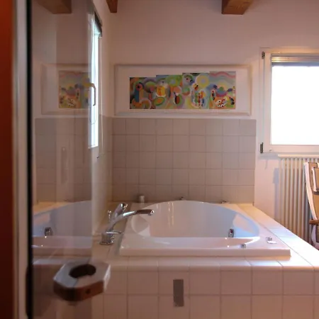 Reetdachhaus-poppenbuell