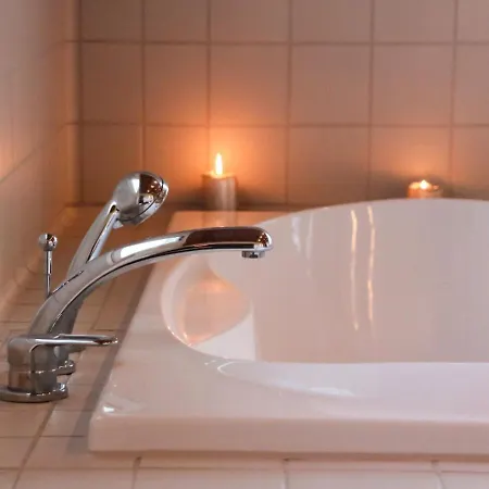 Dom wakacyjny Reetdachhaus-poppenbuell