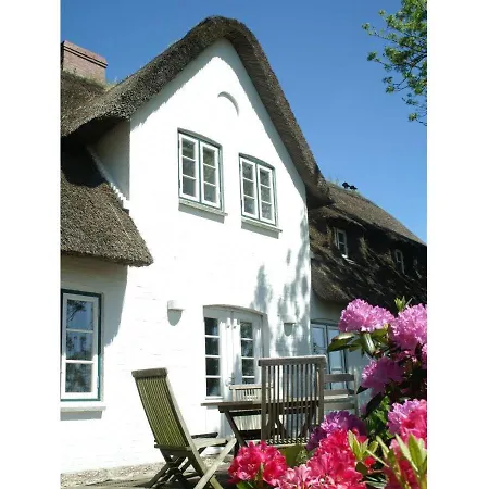 Reetdachhaus-poppenbuell Holiday home