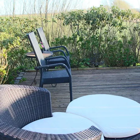 Reetdachhaus-poppenbuell