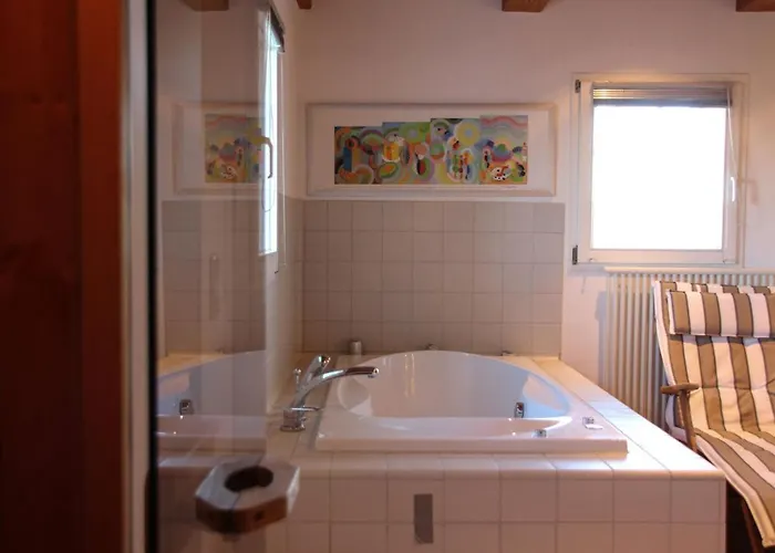 Reetdachhaus-poppenbuell